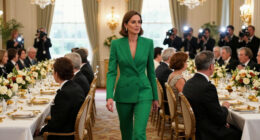Melania Trump Makes A Pantsuit Statement At Dinner For China’s Leader